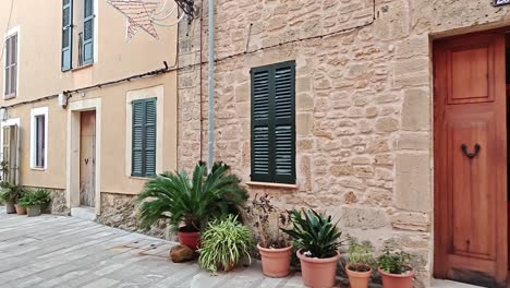 idyllic-streets-with-flower-pots-in-alcudia