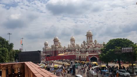 Videoaufnahme-Vom-Gebäude-Des-Bahnhofs-Charbagh-In-Lucknow