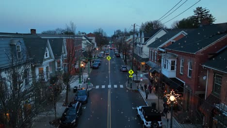 Snow-flurries-in-festive-small-town-in-America-during-Christmas-time