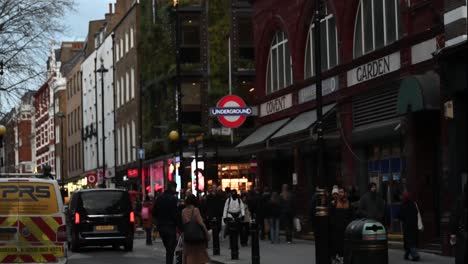 Estación-De-Metro-De-Covent-Garden,-Londres,-Reino-Unido