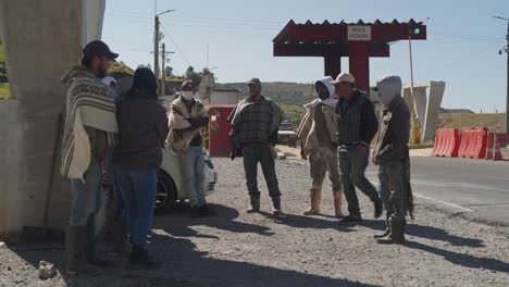 Locals-getting-organized-for-controlling-wildfires-in-paramo-berlin-tona