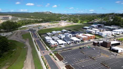 Aerial-view-of-the-SkyRidge-residential-development-on-a-sunny-day,-Worongary,-Gold-Coast