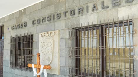 Beautiful-historical-building-exterior-in-Tenerife,-Puerto-de-la-Cruz