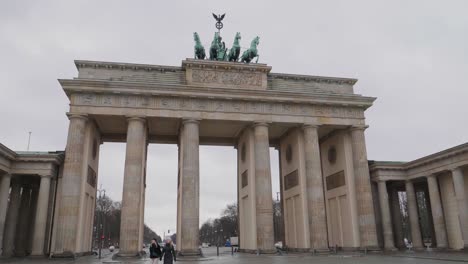 Empty-Brandeburger-Tor-in-Berlin,-Germany-due-to-the-Covid-19-Pandemic-Lockdown