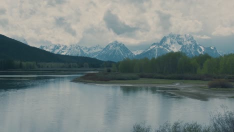 El-Río-Snake-Con-La-Cordillera-Teton-Al-Fondo.