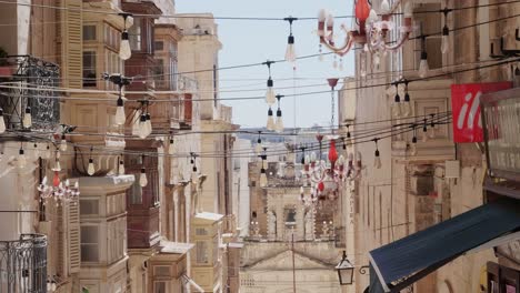 Gebäude-In-Valletta,-Malta-An-Einem-Sonnigen-Tag