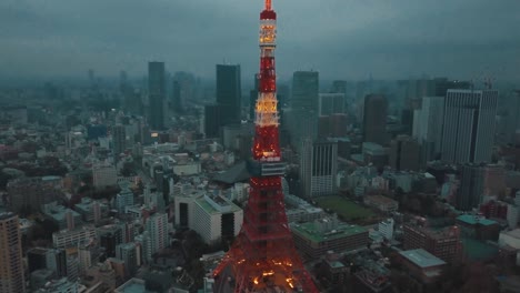 Skyline-of-Minato-District-in-Tokyo,-Japan