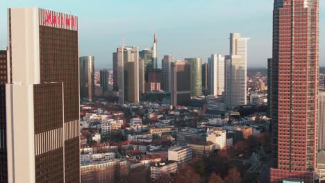 revealing-the-skyline-of-Frankfurt,-Germany-through-two-skyscrapers