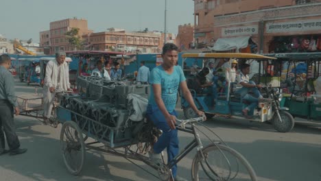 Crazy-packed-traffic-in-Jaipur,-India-on-a-very-sunny-day