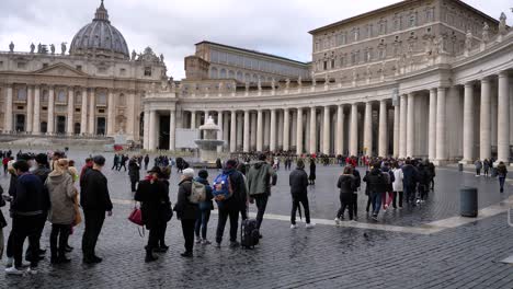 Wide-shot-of-tourists-lining-up-to-enter-St