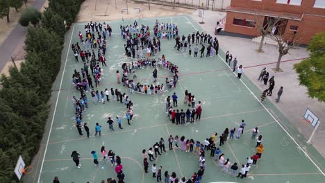 Murcia,-España,-30-De-Enero-De-2024:-Los-Niños-De-Educación-Primaria-Crean-Corazones-Con-La-Frase-&quot;mi-Oído-Por-La-Paz