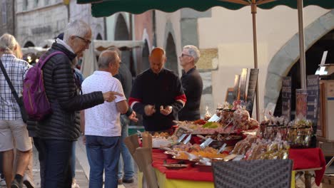 Old-Town-Market-is-a-typical-market-where-you-can-embrace-the-traditional-market-experience-at-one-of-Annecy's-most-popular-spots