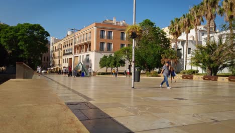 Toma-Estática-De-Los-Jardines-De-Manuel-Atencia-García,-Ubicados-Entre-El-Teatro-Romano-Y-El-Museo-Picasso,-Málaga,-España.