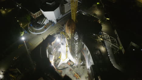 Space-shuttle-Endevour,-at-a-the-California-Science-Center,-LA,-USA---Aerial-view