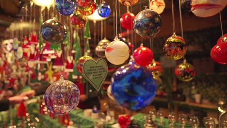 Mercado-Navideño-En-El-Centro-De-Chicago-En-Invierno.