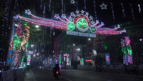 The-streets-of-Kolkata-are-decorated-with-light-and-shame-on-Christmas