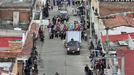 Floats,-Mexican-Bands-And-Dancers-At-The-Mariachi-Festival-Inaugural-Parade-In-Tecalitlan,-Mexico