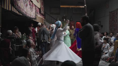 Sufi-Whirling-Dervishes-Dance-In-Konya,-Turkey