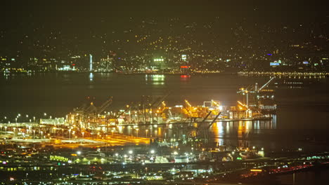 Puerto-Deportivo-De-Carga-Ocupado-De-San-Francisco-En-El-Lapso-Nocturno-Barcos-En-Movimiento-Estados-Unidos