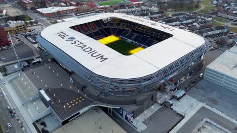 TQL-Stadion,-Cincinnati,-Ohio,-Heimat-Des-FC-Cincinnati,-Luftdrohne-Für-Fußball-Und-Fußballmannschaft