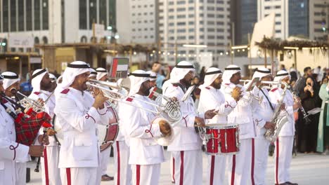 Festival-Qasr-Al-Hosn-De-Abu-Dhabi-En-La-Banda-Militar-Del-Castillo-Histórico