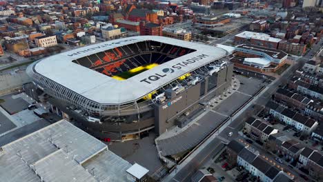 TQL-Stadion,-Cincinnati,-Ohio,-Heimat-Des-FC-Cincinnati,-Luftdrohne-Für-Fußball-Und-Fußballmannschaft