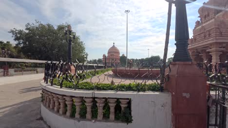 A-side-angle-of-Chhattarpur-mandir-from-the-inside