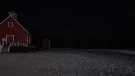 An-old-school-red-school-house-in-the-snow,-in-Newburgh,-New-York,-as-used-to-be-common-in-the-United-States