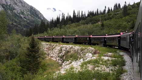 Excursión-Panorámica-En-Tren-White-Pass-En-Skagway,-Alaska