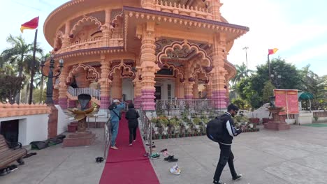 La-Entrada-De-Chhattarpur-Mandir-En-Nueva-Delhi