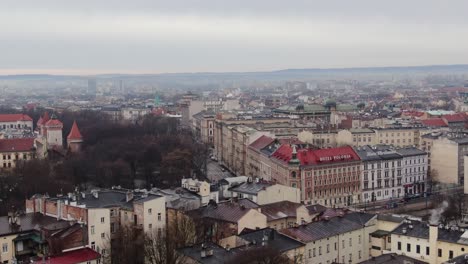 Krakauer-Historische-Altstadt,-Antike-Architektur-Und-Elegante-Gebäude,-Luftpanorama