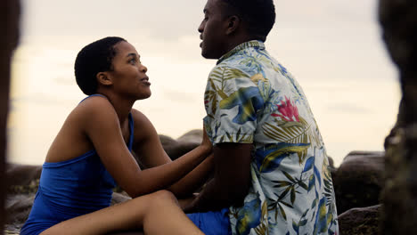 Couple-talking-and-kissing-outdoors