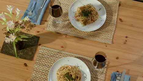 Romantic-dinner-at-home