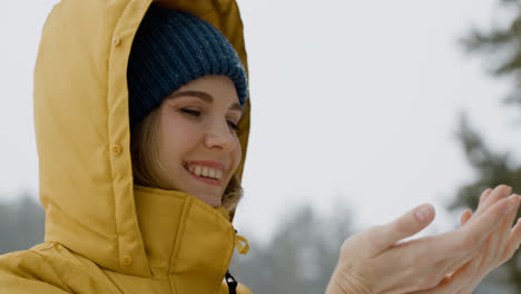 Woman-in-the-snow