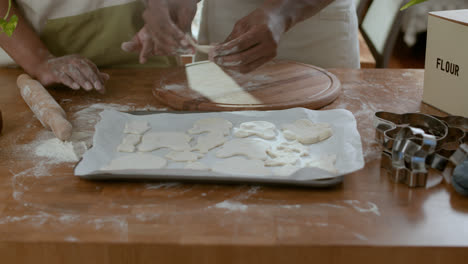 Couple-making-cookies