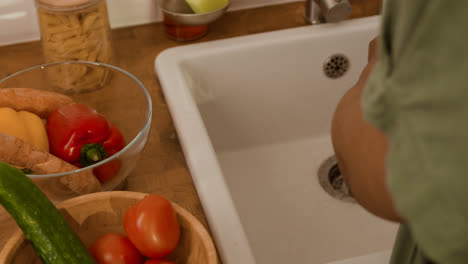 Person-preparing-the-ingredients-for-the-dinner