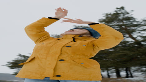 Woman-in-the-snow