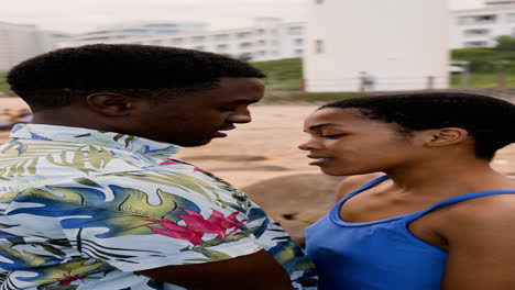 Lovely-couple-at-the-beach