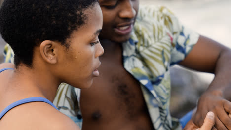 Linda-Pareja-En-La-Playa