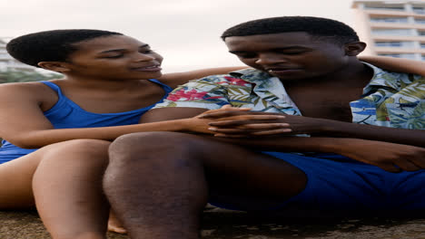 Lovely-couple-at-the-beach