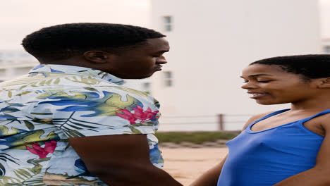 Lovely-couple-at-the-beach