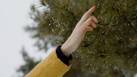 Woman-in-the-snow