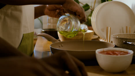 People-preparing-the-dinner