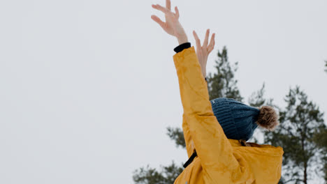 Woman-in-the-snow