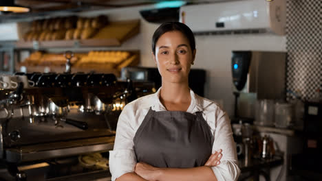 Barista-Schaut-In-Die-Kamera