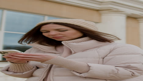 Woman-walking-on-the-street