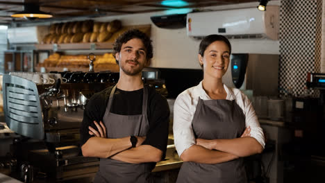 Baristas-Schauen-In-Die-Kamera