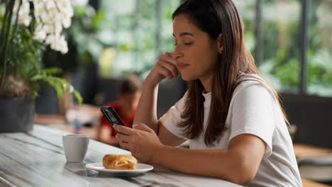 Woman-using-phone