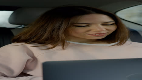 Woman-travelling-in-a-car