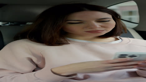 Woman-travelling-in-a-car